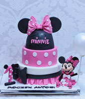 minnie mouse cake