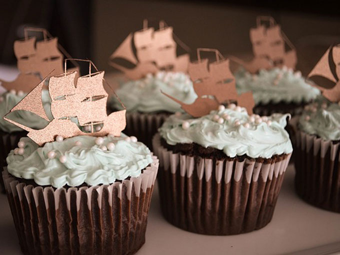 pirate ship cupcakes